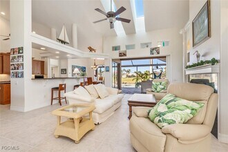 11768 Lady Anne Cir in Cape Coral, FL - Foto de edificio - Building Photo