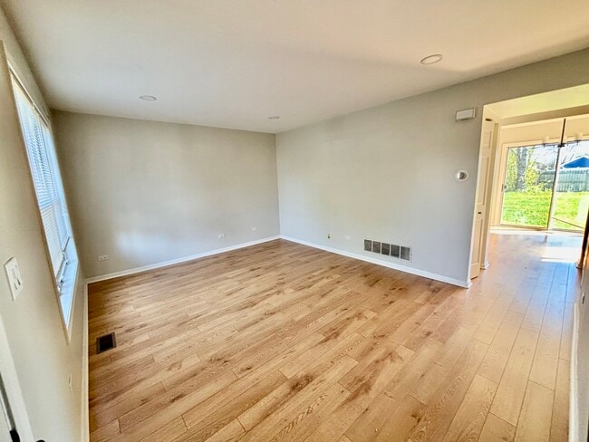 1278 Robin Dr in Carol Stream, IL - Building Photo - Building Photo