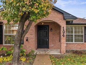 104 S Poplar St in Leonard, TX - Building Photo - Building Photo