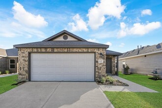 25487 Blue Mistflower Dr in Montgomery, TX - Building Photo - Building Photo