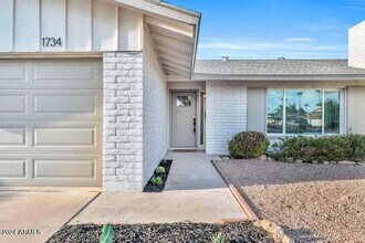 1734 E Laguna Dr in Tempe, AZ - Building Photo - Building Photo