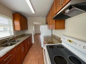 10104 SW 20th St in Miami, FL - Building Photo - Building Photo