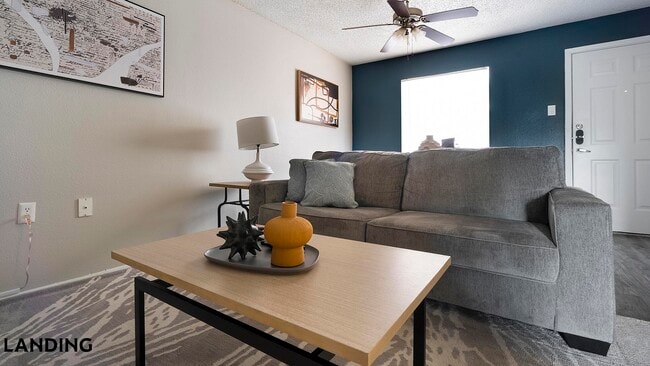 130 Camino De Oro, Unit 209 in San Antonio, TX - Building Photo - Building Photo