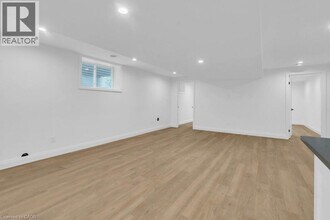 54 Wilhelm St in Kitchener, ON - Building Photo - Building Photo