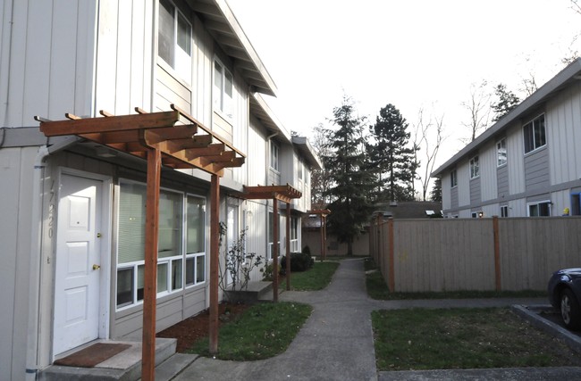 North Country Apartments in Shoreline, WA - Foto de edificio - Building Photo