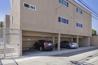 Regal Rita  Apartments in Los Angeles, CA - Building Photo - Building Photo