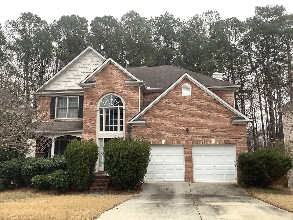 637 Rebecca Ives Dr NW in Lilburn, GA - Building Photo