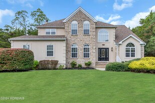 1562 Priscilla Ct in Toms River, NJ - Building Photo