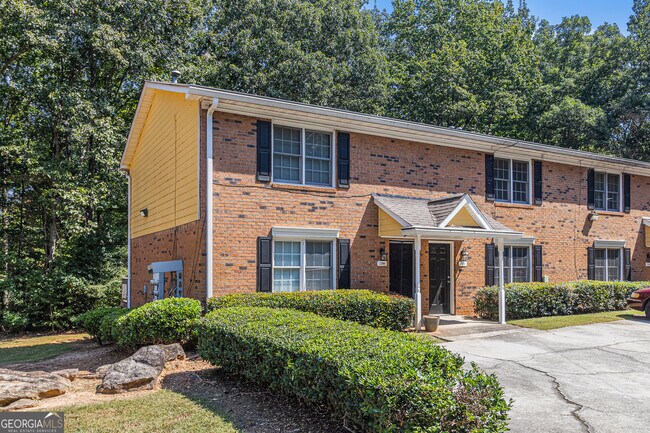 2202 Highpoint Rd in Snellville, GA - Building Photo - Building Photo