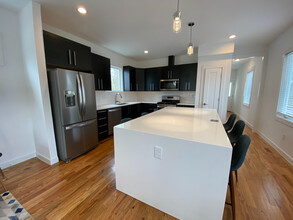 Room in House on Heck St in Raleigh, NC - Building Photo - Building Photo