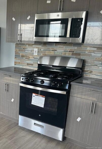 782 Hallett St, Unit 4 in Bridgeport, CT - Building Photo
