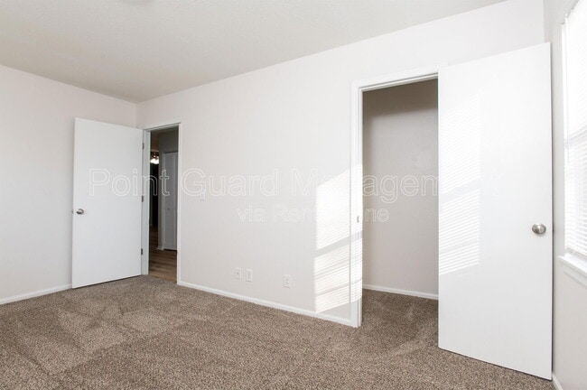 property at 1527 E Fortuna St