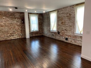 54 Atlantic Ave, Unit Loft Studio in Long Branch, NJ - Building Photo - Building Photo
