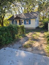 2501 E 68th Terrace in Kansas City, MO - Building Photo - Building Photo