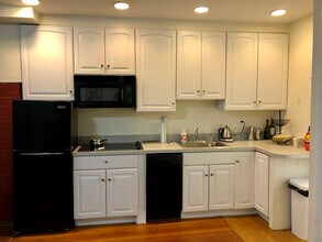 109 Beacon St, Unit 1 in Boston, MA - Building Photo - Building Photo