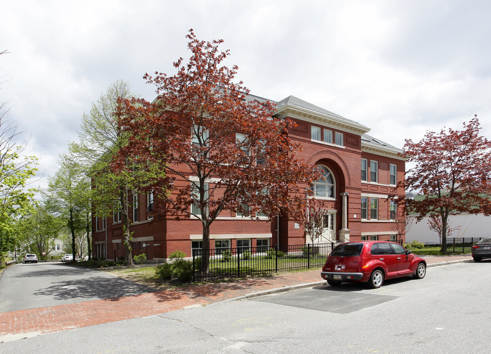 Munjoy Commons in Portland, ME - Foto de edificio