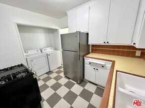 7962 Norton Ave in West Hollywood, CA - Building Photo - Building Photo