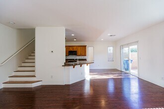 9527 Knopfler Ln in Las Vegas, NV - Building Photo - Building Photo