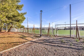 1609 Vespertina Ct in Las Vegas, NV - Building Photo - Building Photo