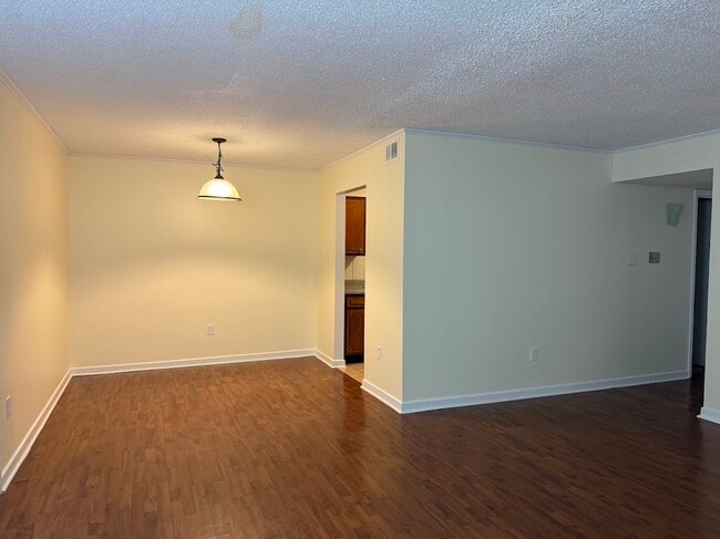 11271 Florida Blvd in Baton Rouge, LA - Building Photo - Building Photo