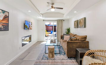 2610 N 24th St, Unit Casita 2 in Phoenix, AZ - Building Photo - Building Photo