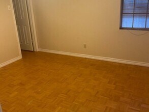 1239 Brown Dr in Laredo, TX - Building Photo - Building Photo