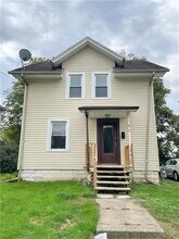 3 W Edison Ave in New Castle, PA - Foto de edificio - Building Photo