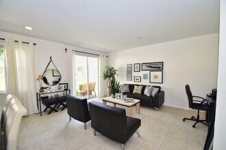 16178 Poppy Seed Cir in Delray Beach, FL - Foto de edificio - Building Photo