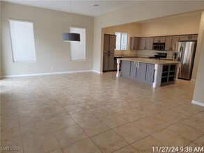 1032 Via Canale Dr in Henderson, NV - Building Photo - Building Photo