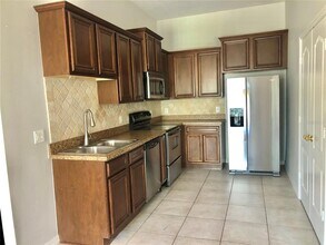 1555 Broken Oak Dr in Winter Garden, FL - Building Photo - Building Photo