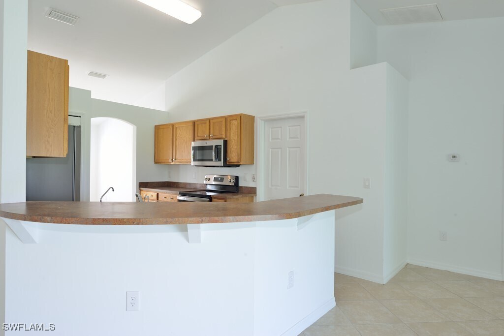 343 NE 10th St in Cape Coral, FL - Building Photo