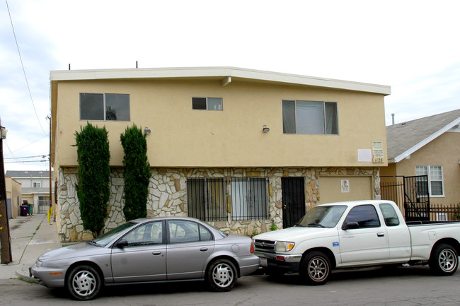 1128 E 12TH St in Long Beach, CA - Building Photo - Building Photo