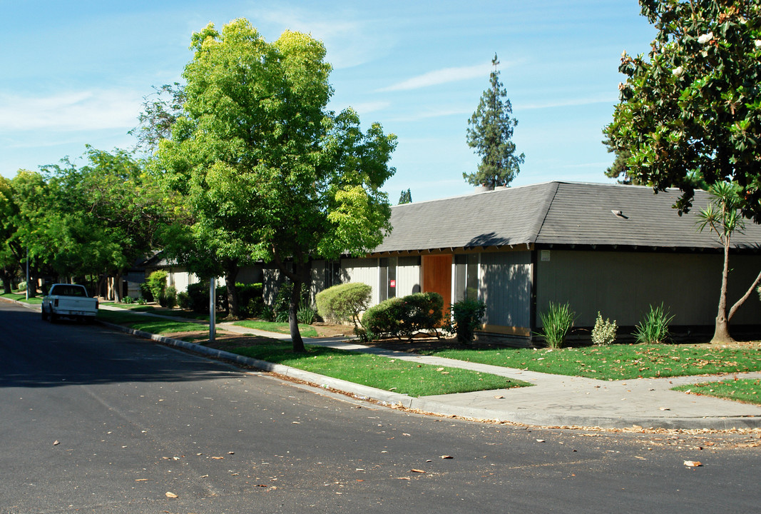 Huntington Gardens in Fresno, CA - Foto de edificio