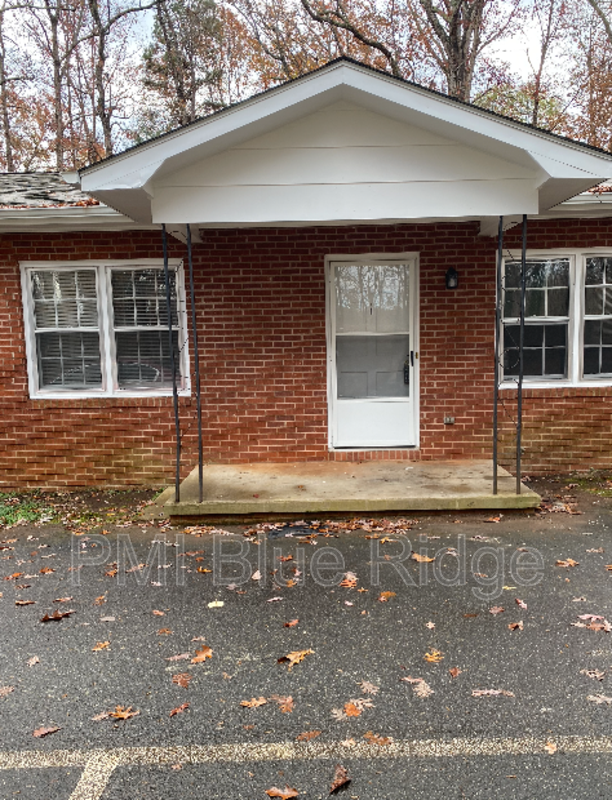 property at 144 Nottingham Dr