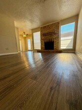 100-102-102 W Gruver Cir in Hewitt, TX - Building Photo - Building Photo