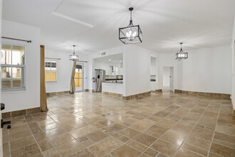 3940 N Flagler Dr, Unit 201R in West Palm Beach, FL - Foto de edificio - Building Photo