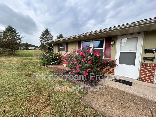 property at 43 Candlewood Ct