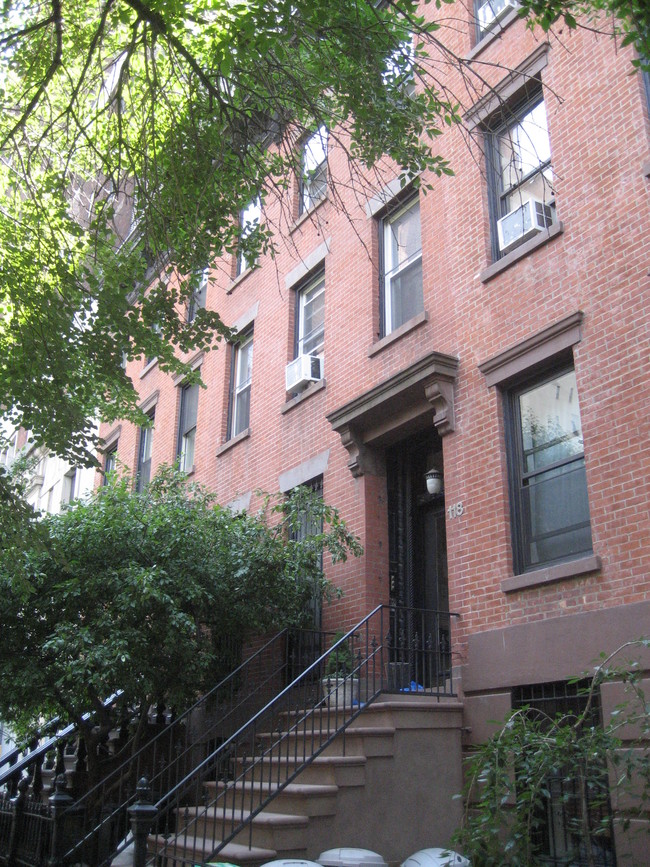 118 S Elliott Pl in Brooklyn, NY - Foto de edificio - Building Photo