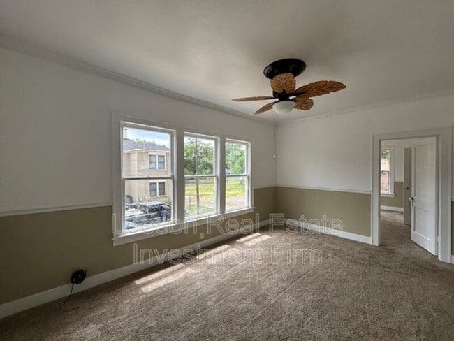 property at 320 College St