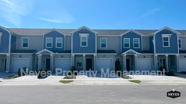 property at 2562 Skyline Lp