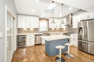 865 Grand Blvd in Westbury, NY - Building Photo - Building Photo