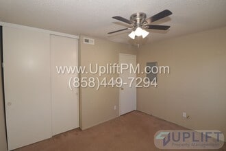 1908 Via Las Palmas in National City, CA - Foto de edificio - Building Photo