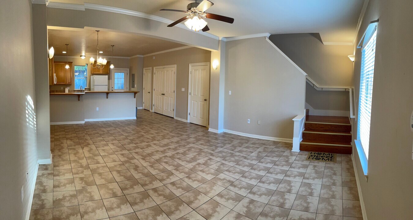 2405 Brightside Dr, Unit Unit 63 in Baton Rouge, LA - Building Photo