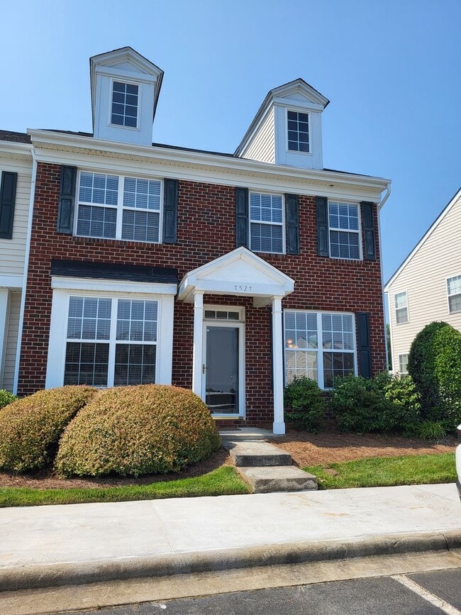 property at 7527 Bluff Point Ln