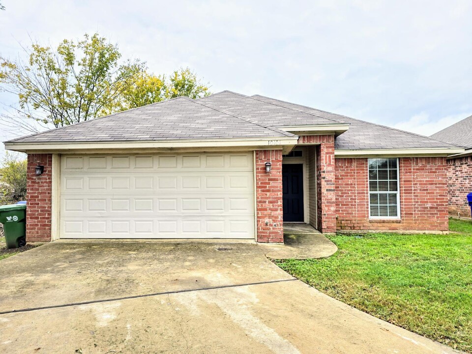 10101 Colony Dr in Waco, TX - Building Photo