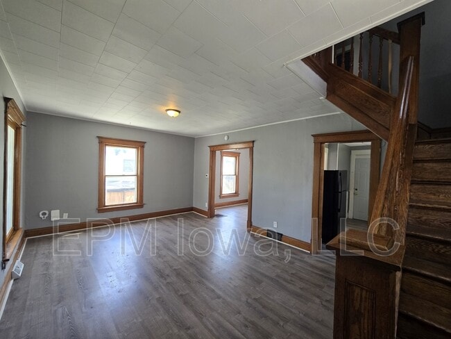 property at 1311 W 2nd St