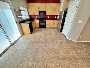 10533 Kivas Ct in Las Vegas, NV - Building Photo - Building Photo