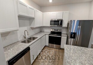 1005 Marcy Lndg in Columbia, TN - Building Photo - Building Photo