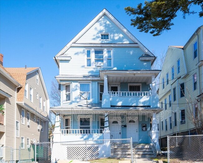 33 Giles St in Waterbury, CT - Building Photo - Building Photo