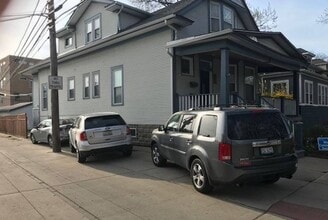 922 S Grove Ave, Unit 2 in Oak Park, IL - Foto de edificio - Building Photo
